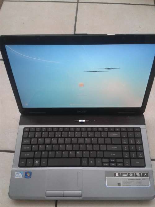ACER ASPIRE  Celeron 2.2ghzs cpu,2g ram ,160g hdd , WIndows 7 32bits professional.