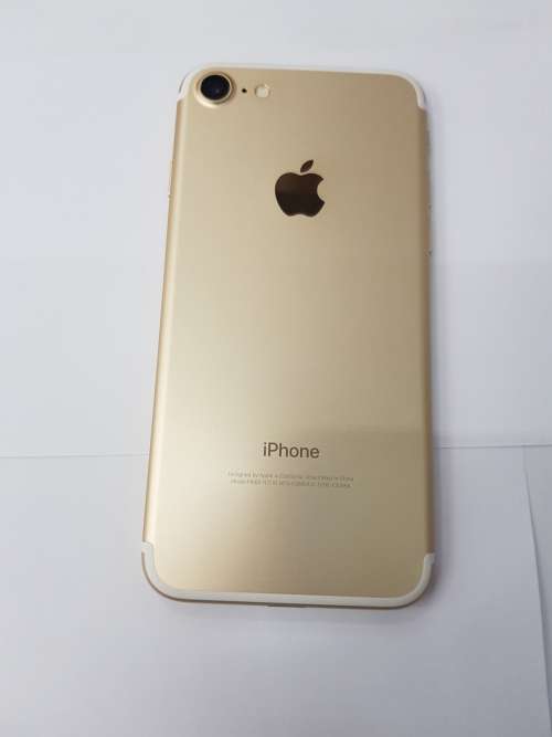 Apple Iphone 7 (128gig)  Gold like new
