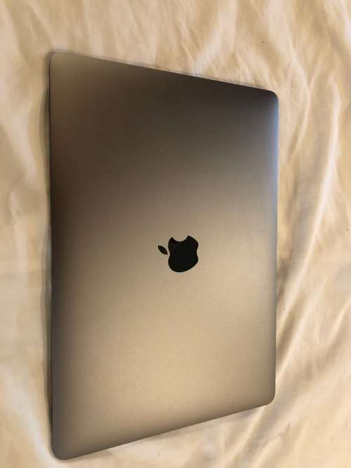 APPLE MACBOOK AIR