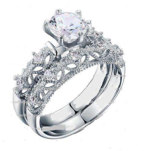 Stunning!!!Vintage 1.25 Carat Cr. Round Cut Diamond Ring with Accents Engagement Ring- Size 7
