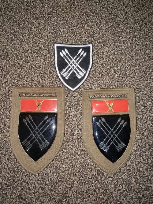 32 Battalio tuppers with Steel shoulder flashes and HQ bars