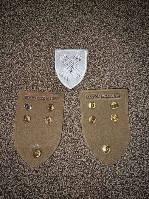 32 Battalio tuppers with Steel shoulder flashes and HQ bars