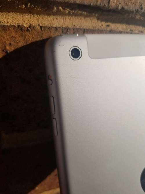 Ipad Mini - 16GB - Wifi + GSM - Good Condition