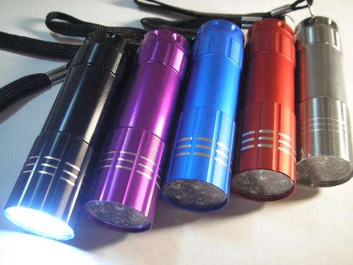 9 LED MINI TORCH... WORKS GREAT
