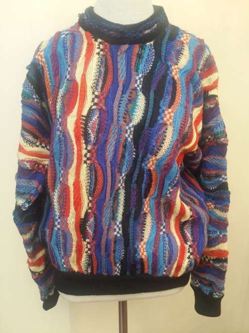 "Coogi" style sweater size L