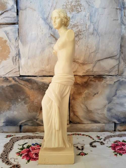 Venus de Milo by A Santini