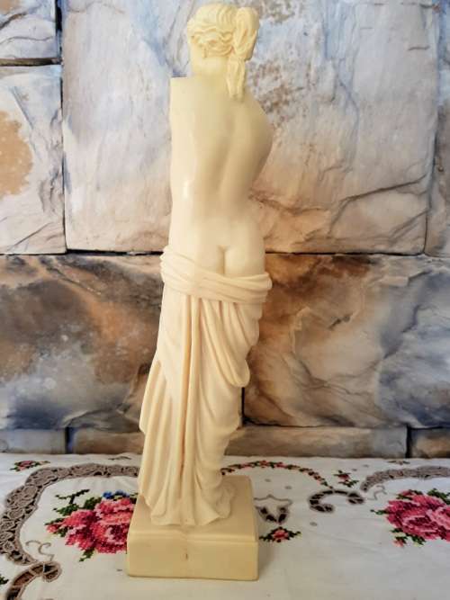 Venus de Milo by A Santini