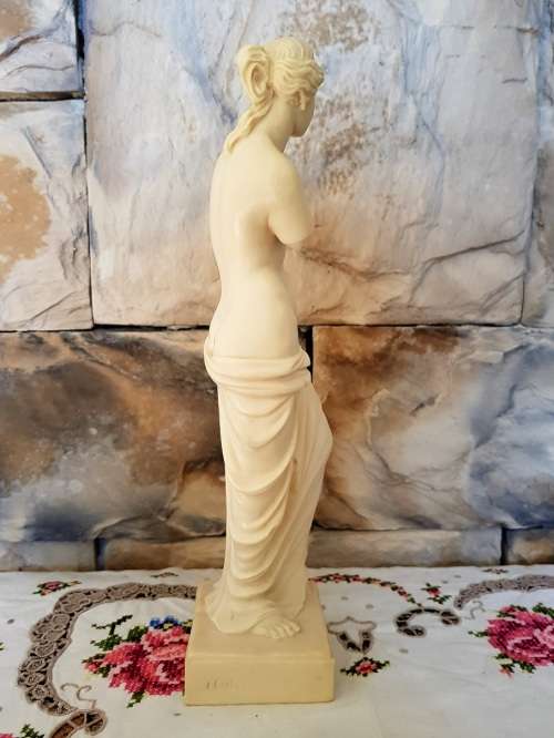 Venus de Milo by A Santini