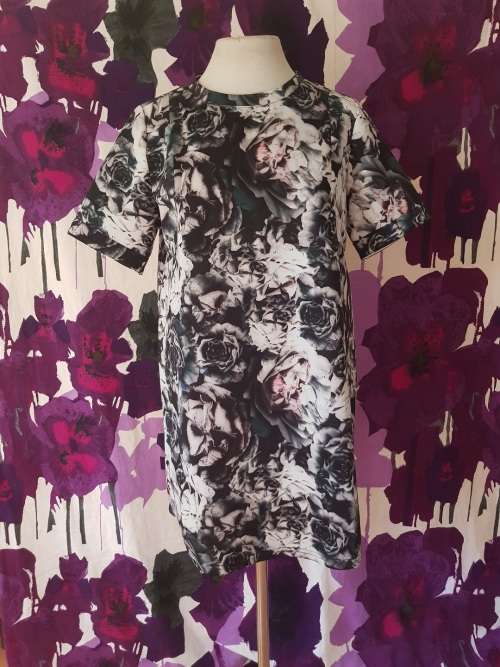 Flower Print top Size 14