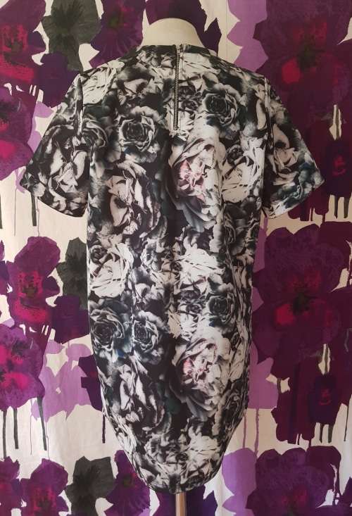 Flower Print top Size 14