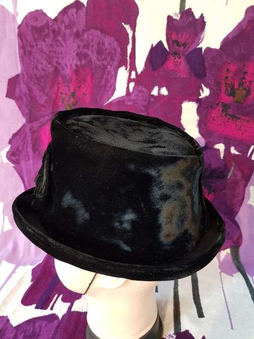 Vintage Velvet Ladies Top Hat