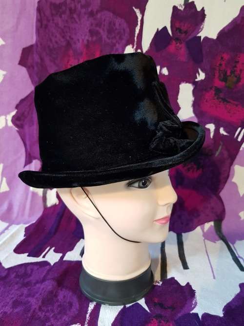 Vintage Velvet Ladies Top Hat