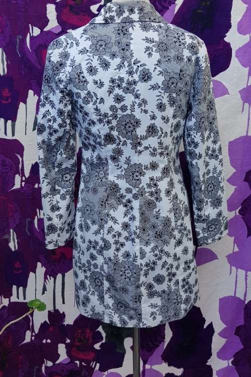 Ladies white and black light jacket/coat Size 10 by Foschini