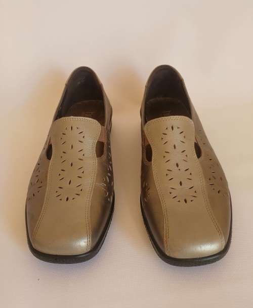 Size 9 Ladies Genuine Leather Shoes by Hotter