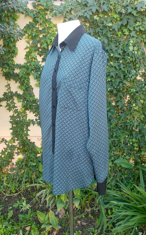 Ladies Patterned Green Blouse - Size 40