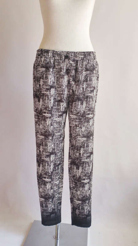 Witchery ladies black and white summer pants Size 10