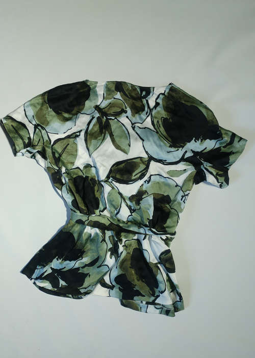MaxMara Pure Silk Top with tie belt Size M