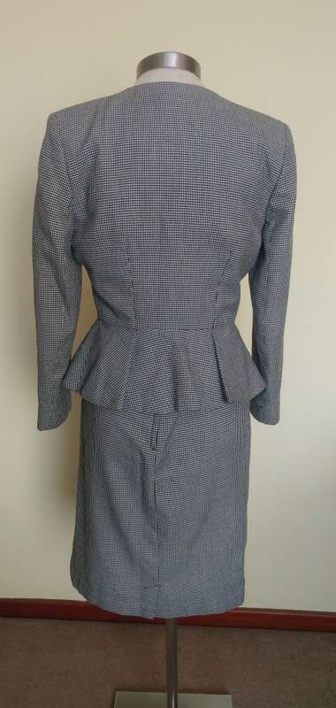 80s 2 piece Jacket and Skirt - Size 34