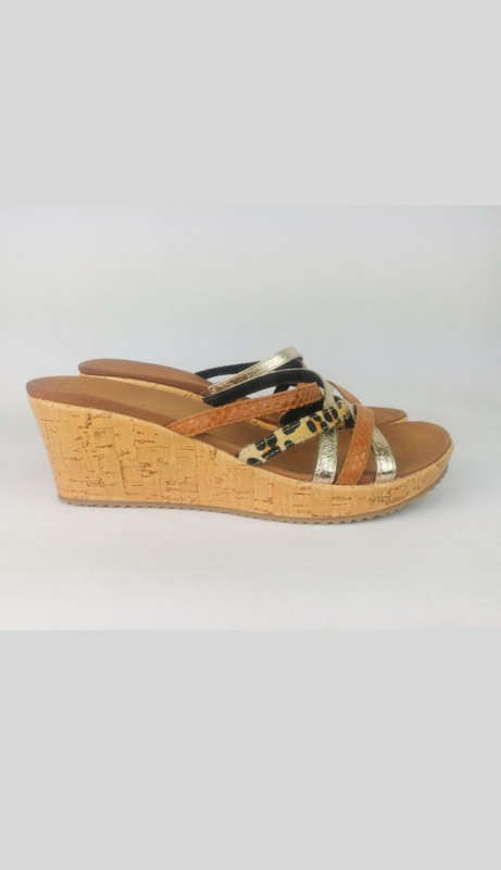 SKECHERS Beverlee- Beach Blast - Size 7