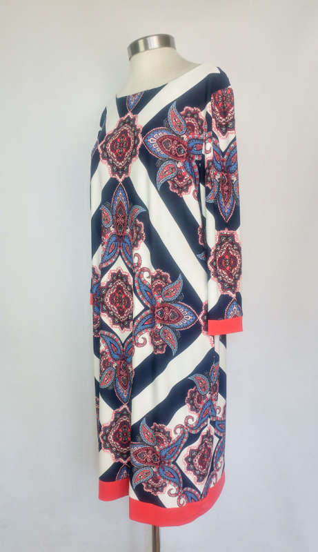 WALLIS (UK) Patterned Stretch Dress - Size XL