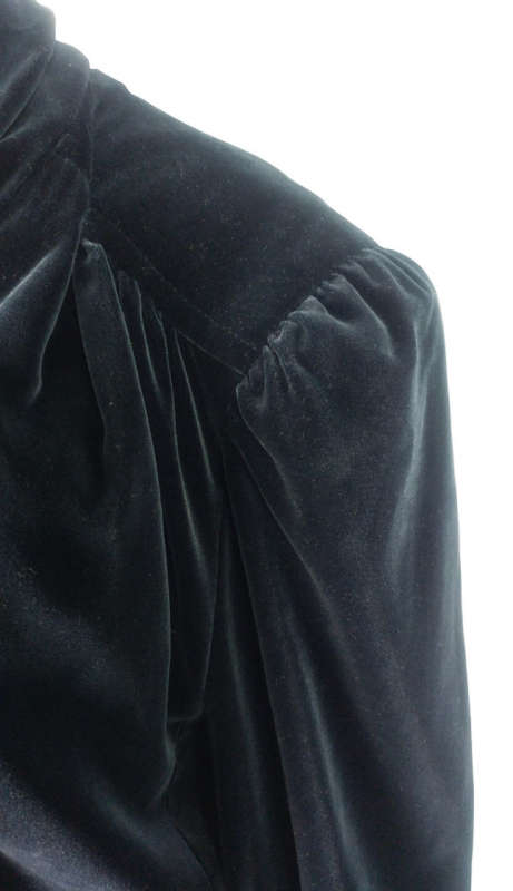 ESCADA -Vintage Midnight Blue Velvet Lounge Jacket - Size 14