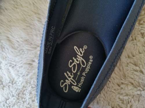 Soft Style by Hush Puppies NAVY Flats - Size 5