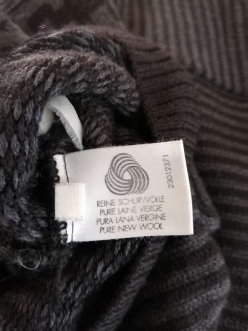 Mayser Grey and Black Wool Knit Large