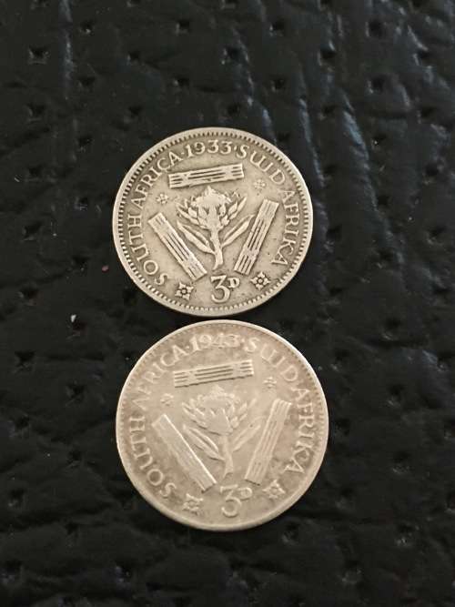 COLLECTION OF TWO THREEPENCE (1933 & 1943)