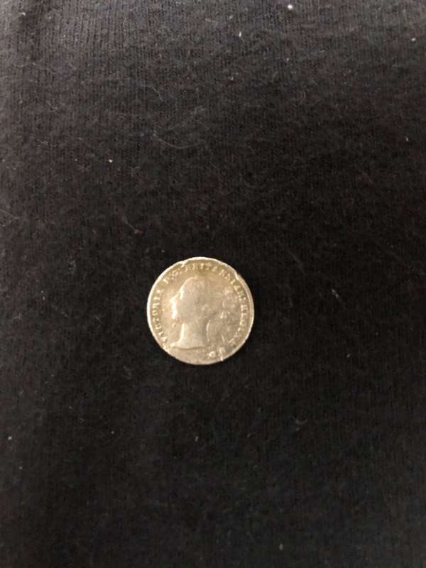 ANTIQUE 1859 GREAT BRITAIN SILVER THREEPENCE
