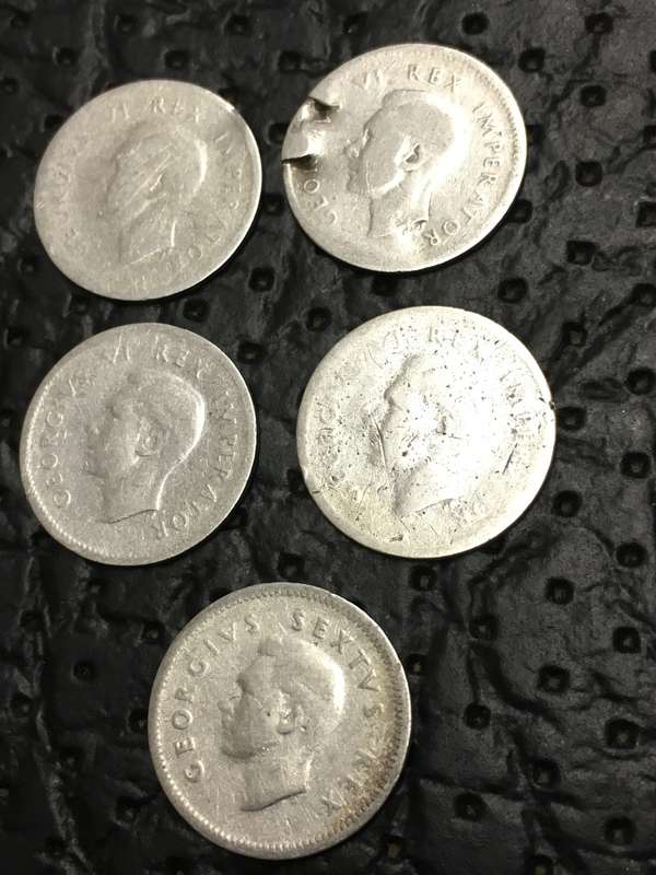 COLLECTION OF 5 UNION OF SOUTH AFRICA THREEPENCE (1941, 1942, 1943, 1945 & 1950)