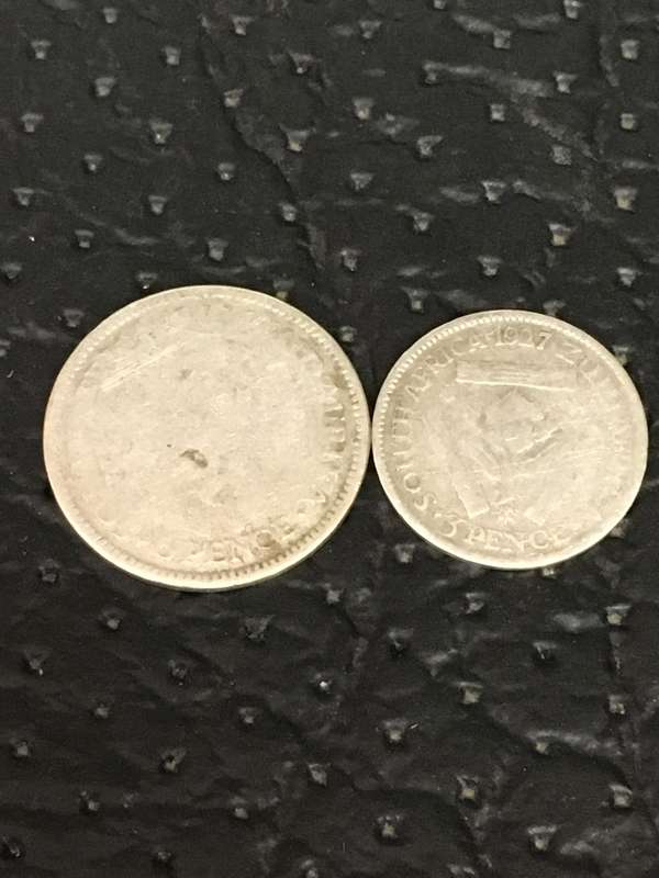 COLLECTION OF 2 UNION OF SOUTH AFRICA 1927 COINS (6D & 3D)