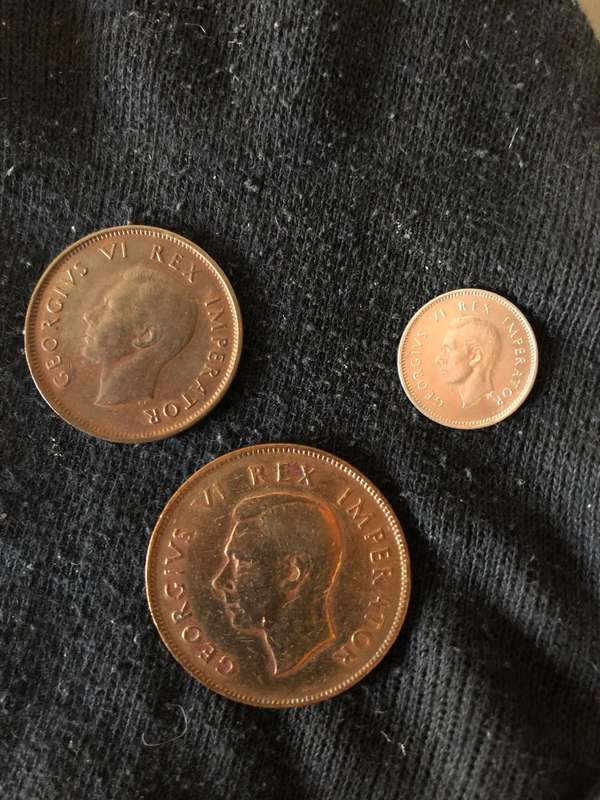 COLLECTION OF 3 UNION OF SOUTH AFRICA 1945 COINS (3D, 1D & 1/2D)