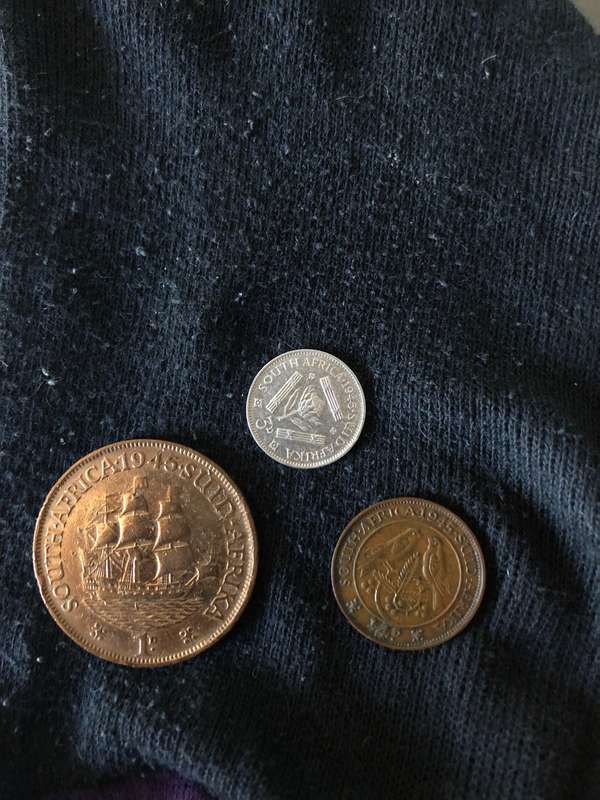 COLLECTION OF 3 UNION OF SOUTH AFRICA 1945 COINS (3D, 1D & 1/4D)