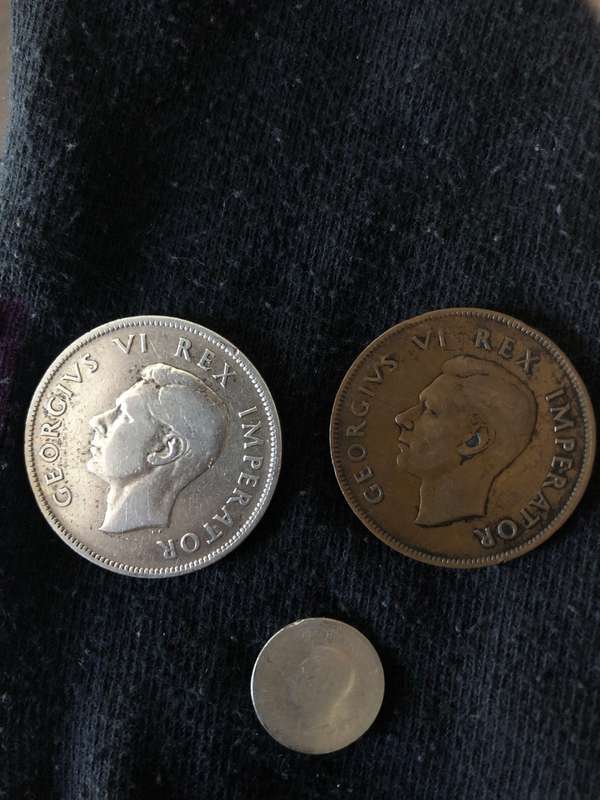 COLLECTION OF 3 UNION OF SOUTH AFRICA 1940 COINS (2 AND A HALF SHILLING,3D & 1D)