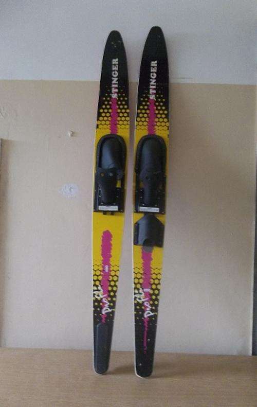 Stinger Profile Water Ski Set