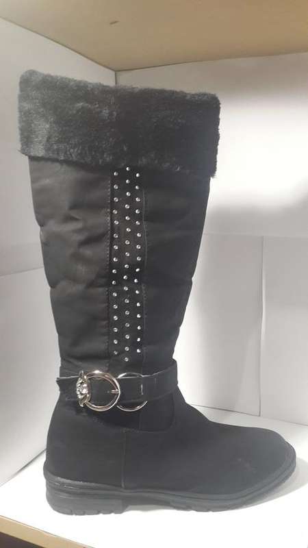 Black Leather Diamante Boot Size 6