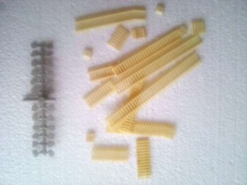 HO SCALE FENCING