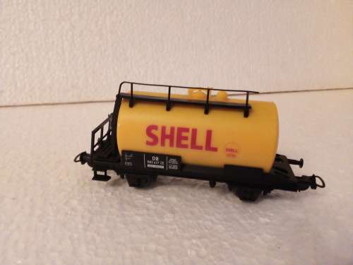 HO SCALE PIKO TANKER