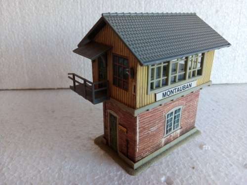 HO SIGNAL HOUSE