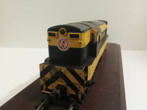 BACHMANN HO/OO SCALE VIRGINIAN FM H16-44 DIESEL