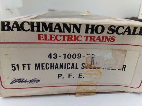 HO/OO SCALE BACHMANN REEFER