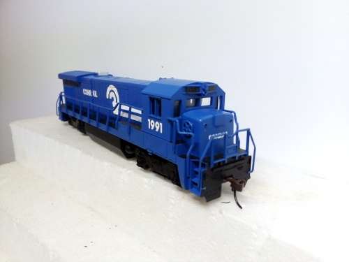 HO/OO SCALE BACHMANN B23/B30-7 CONRAIL DIESEL
