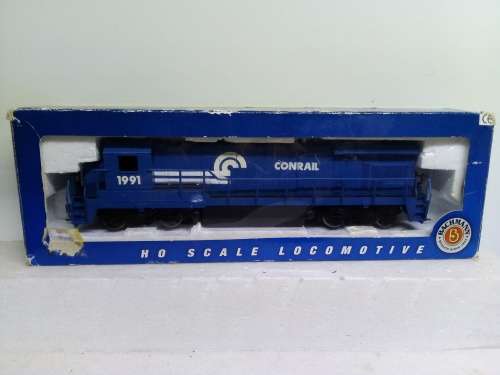 HO/OO SCALE BACHMANN B23/B30-7 CONRAIL DIESEL