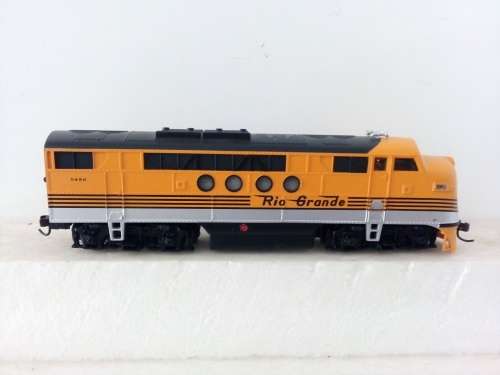 HO/OO SCALE DCC BACHMANN F7A  DIESEL