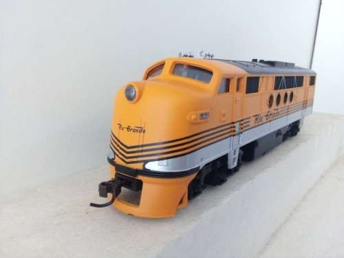 HO/OO SCALE DCC BACHMANN F7A  DIESEL