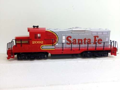 HO/OO SCALE WALTHERS EMD GP9M DIESEL