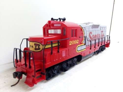 HO/OO SCALE WALTHERS EMD GP9M DIESEL