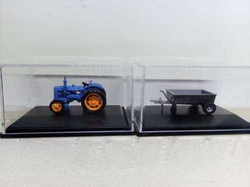 HO/OO SCALE TRACKTOR and TRAILOR