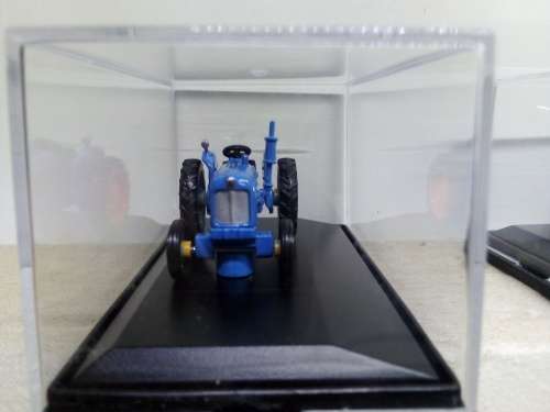HO/OO SCALE TRACKTOR and TRAILOR