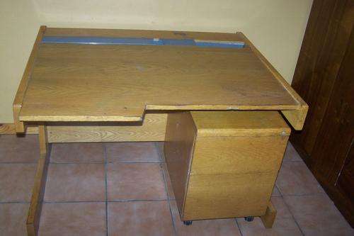 @large desk with mobile draws@